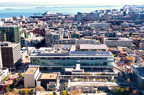 20 Tausaga Fa'apa'aga: Le SFPUC ma le Moscone Center's Solar Journey