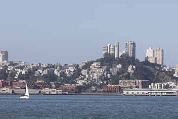 Va'aiga ile pitonu'u Telegraph Hill ma vai i San Francisco mai Marin.