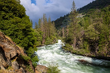 sección precipitada del río Tuolumne