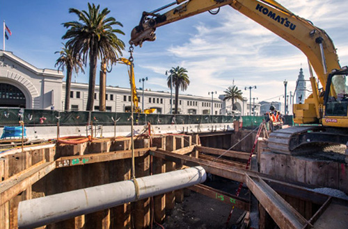 Crews installed 24-inch earthquake resistant ductile iron pipe as part of the Prospect-Coleridge-Coso Water and Sewer Pipeline Replacement Project. Completed at the end of 2023, the project helped complete a seismically-resistant connection between College Hill Reservoir and San Francisco General Hospital. The SFPUC is investing further to replace aging sewer and water pipes across the City.