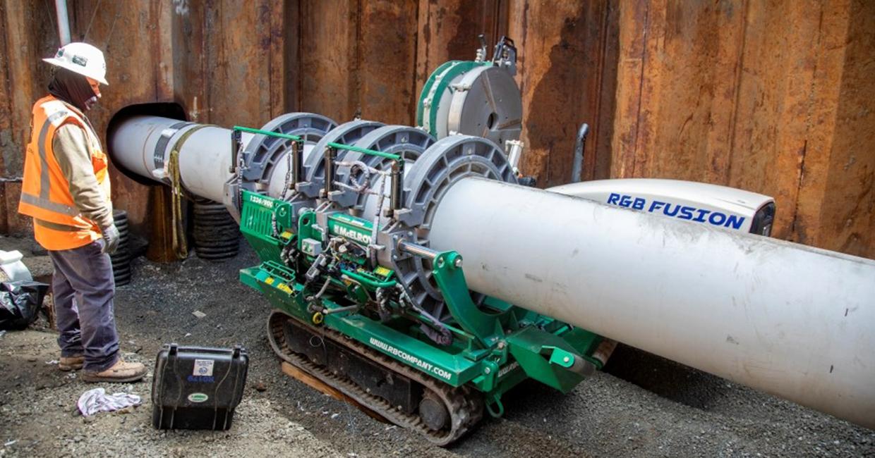 Slip lining a 28-inch diameter pipe underneath the Embarcadero to connect newly constructed structures